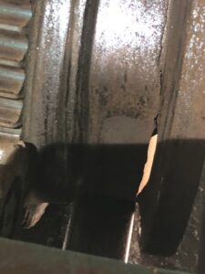 天井クレーンの走行車輪のひび割れ-2